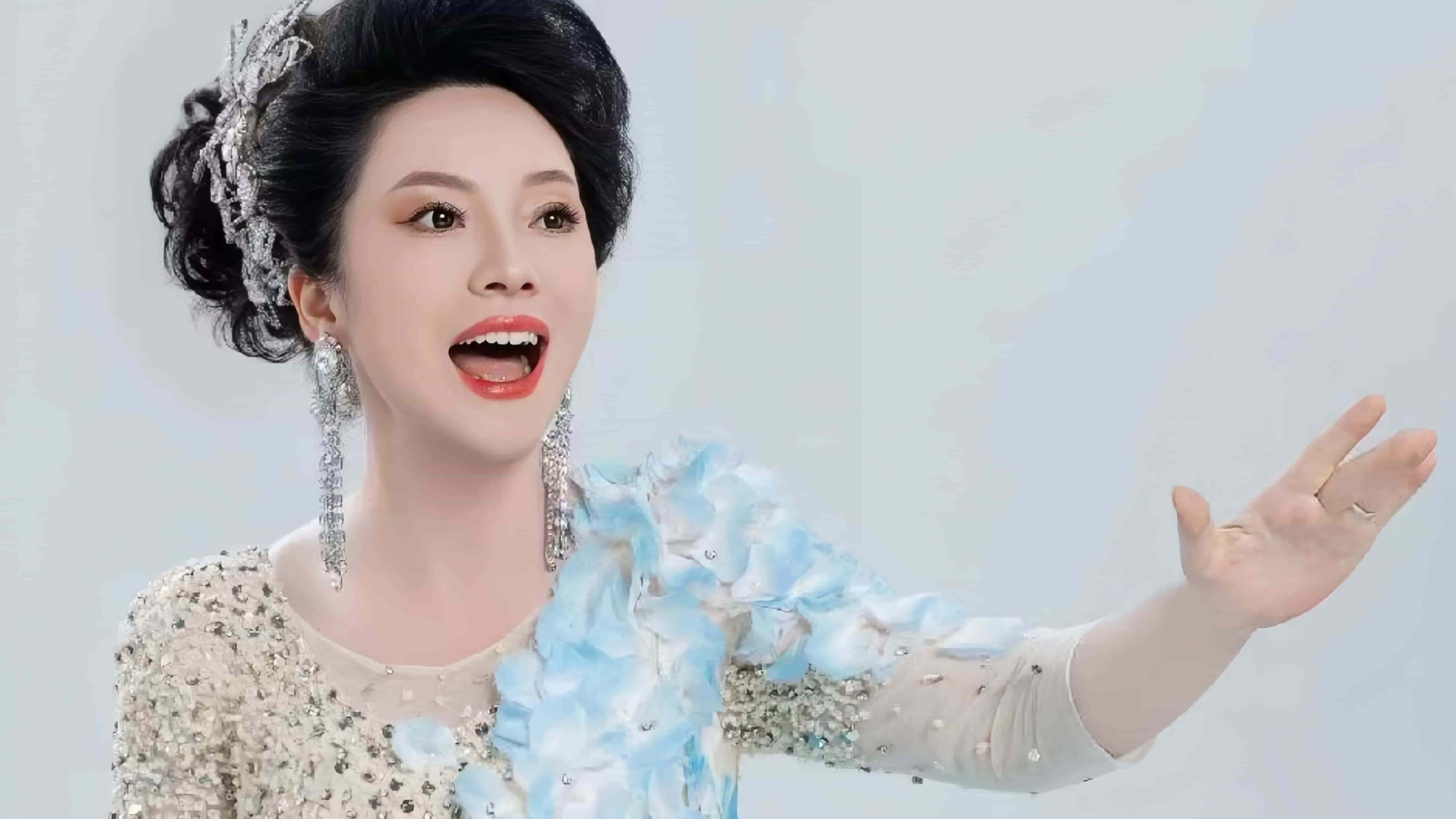 女歌手：潘潘 演唱视频